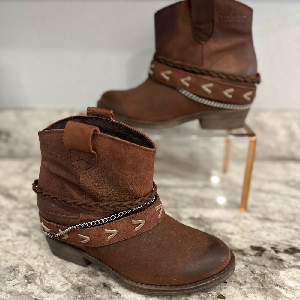 Coolway Women's Slouchy Western Leather Ankle Boots Sz 38/7